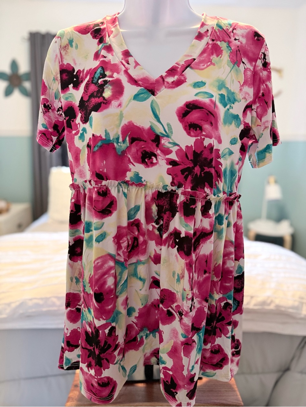 Women’s V-Neck Floral Oversized Tunic Top in Pink